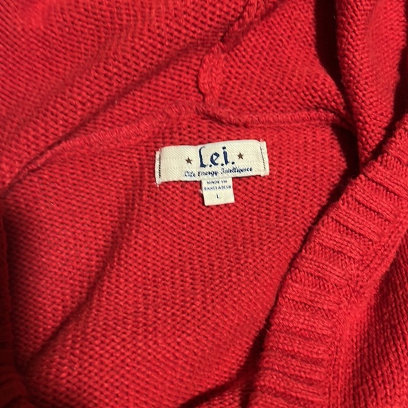 Reposh!! Super cute, but unfortunately didn’t fit :( it’s in great condition<3 - Picture 3 of 3